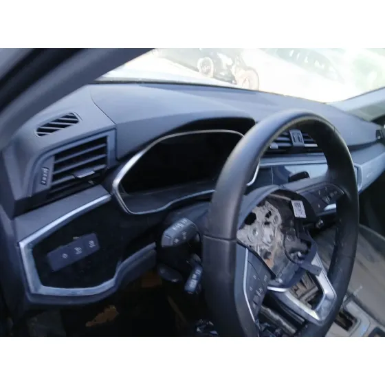 Salpicadero para Audi Q3 Sportback (F3N)