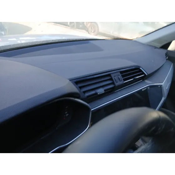 Salpicadero para Audi Q3 Sportback (F3N)