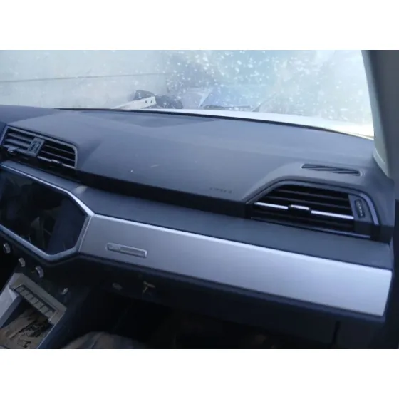 Salpicadero para Audi Q3 Sportback (F3N)