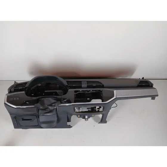 Salpicadero para Audi Q3 Sportback (F3N)