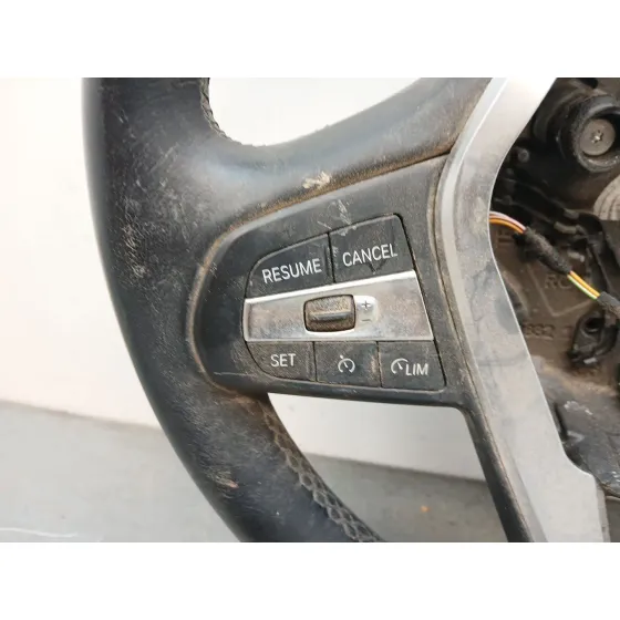 Volante para Bmw 1 (F40)