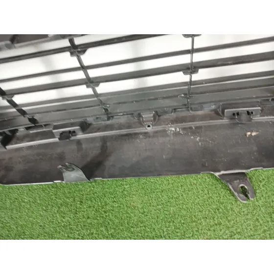 Paragolpes Delantero para Toyota Yaris Cross (Mxp_)