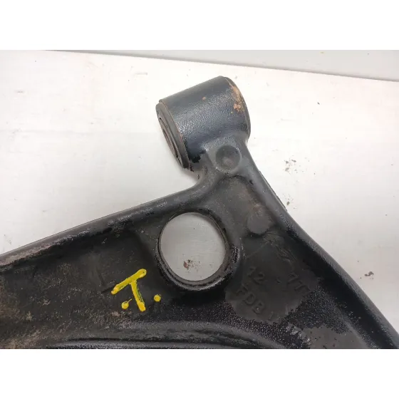 Brazo Suspension Inferior Delantero Derecho para Renault Master Kasten