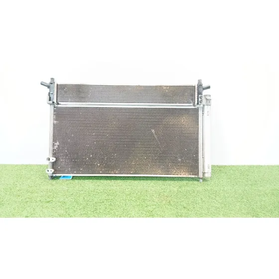 Condensador / Radiador Aire Acondicionado para Toyota Auris Station Wagon (_E18_)