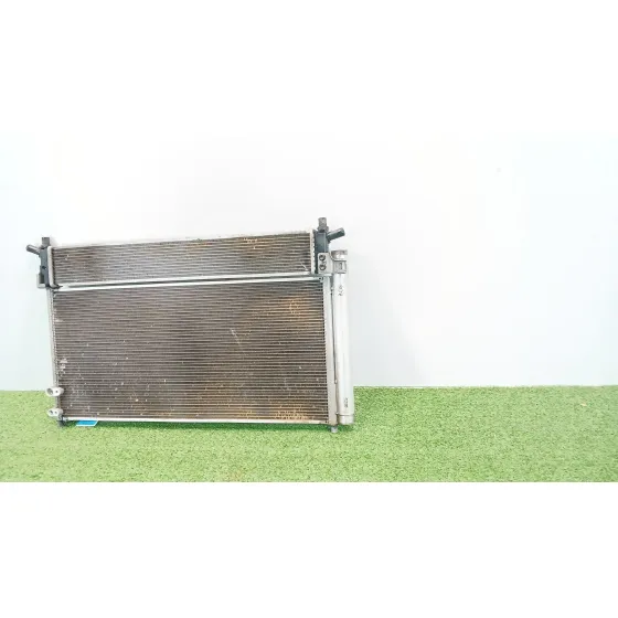 Condensador / Radiador Aire Acondicionado para Toyota Auris Station Wagon (_E18_)