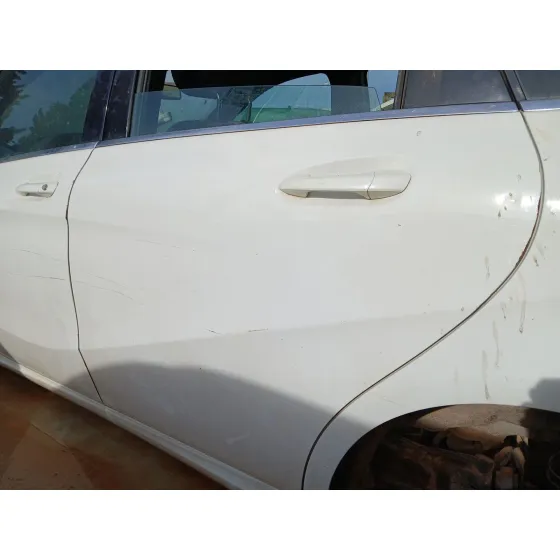 Puerta Trasera Izquierda para Mercedes-Benz Clase B Sports Tourer (W246, W242)
