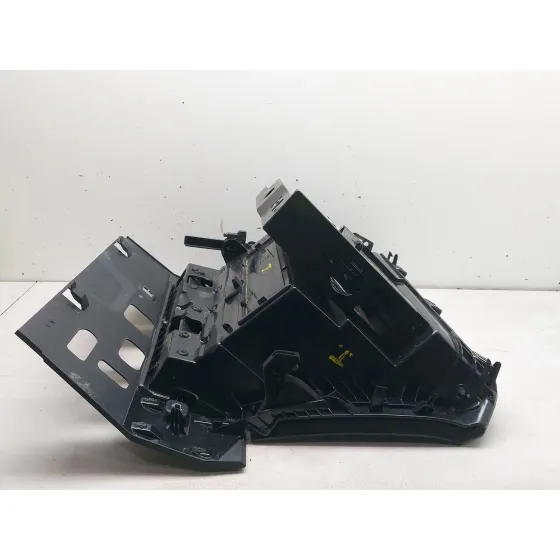 Guantera para Audi Q3 Sportback (F3N)