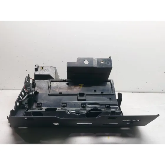 Guantera para Audi Q3 Sportback (F3N)