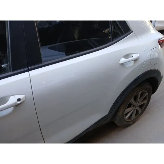 Puerta Trasera Izquierda para Kia Stonic (Yb)