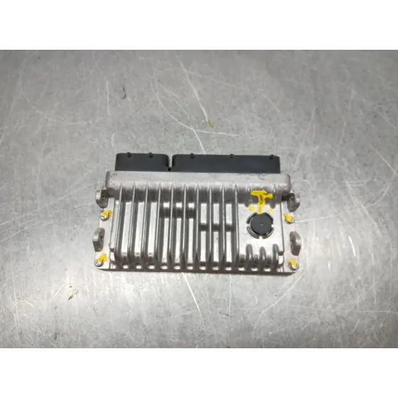 Centralita Motor Uce para Toyota Yaris (_P13_)