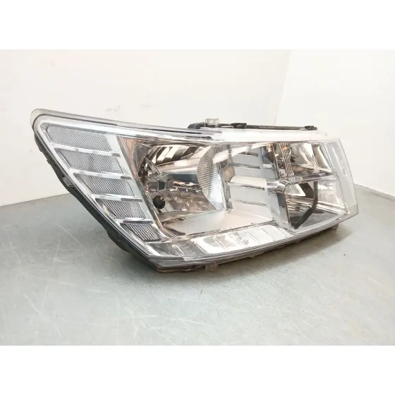 Faro Derecho para Fiat Freemont (345_)