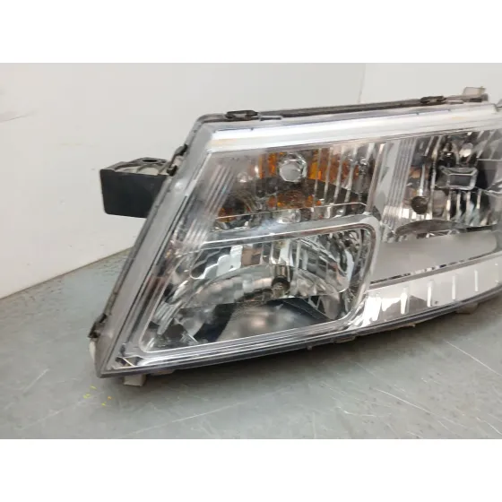 Faro Izquierdo para Fiat Freemont (345_)