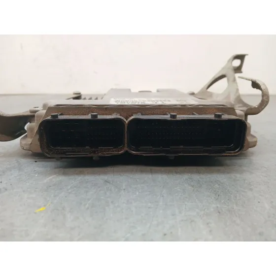 Centralita Motor Uce para Toyota Auris (_E15_)