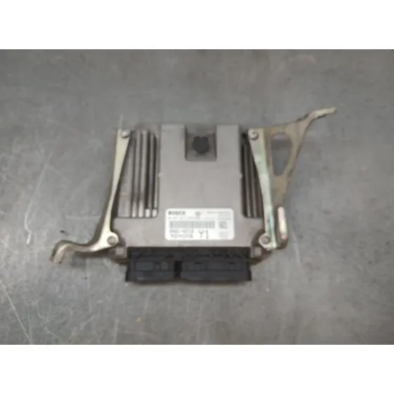 Centralita Motor Uce para Toyota Auris (_E15_)