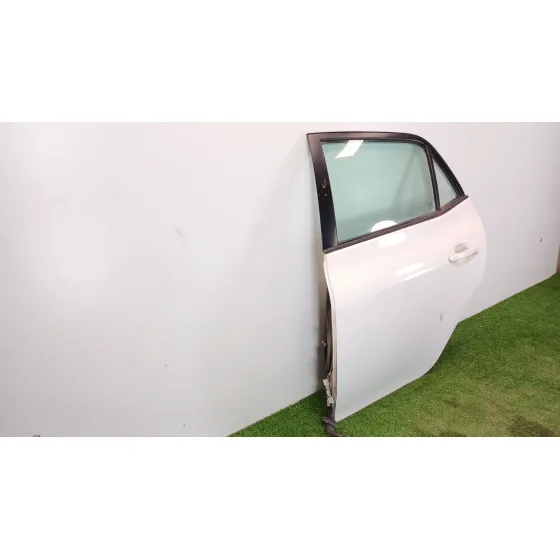 Puerta Trasera Izquierda para Toyota Auris (_E15_)
