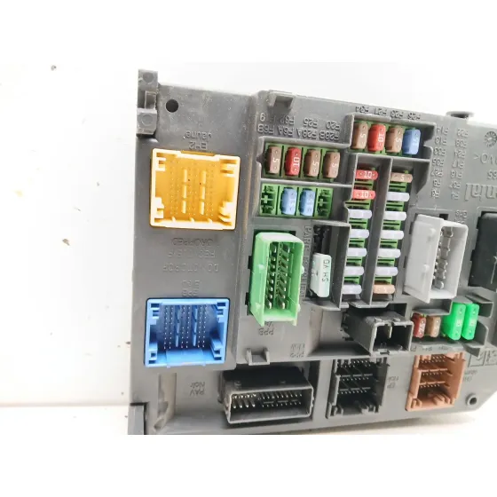 Caja Reles / Fusibles para Peugeot 308 Sw