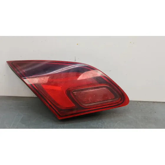 Piloto Trasero Izquierdo Interior para Opel Astra J (P10)