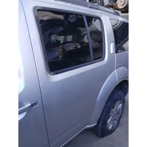 Puerta Trasera Izquierda para Nissan Pathfinder Iii (R51)