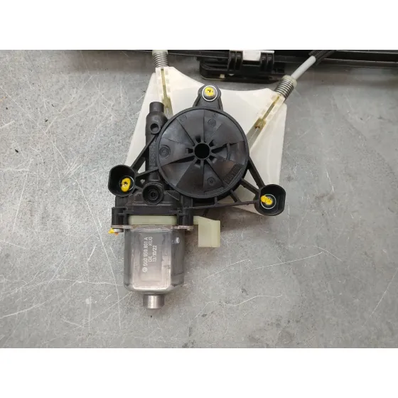 Elevalunas Delantero Derecho para Volkswagen T-Roc (A11, D11)