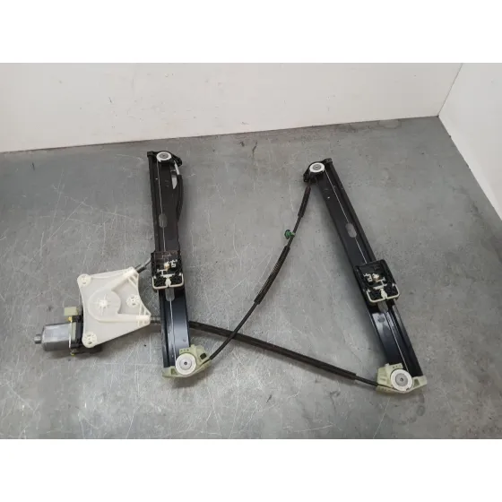 Elevalunas Delantero Derecho para Volkswagen T-Roc (A11, D11)