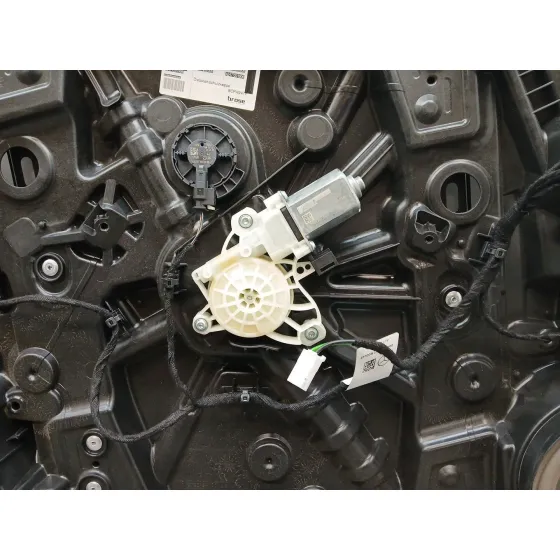 Elevalunas Delantero Izquierdo para Mercedes-Benz Gla (H247)