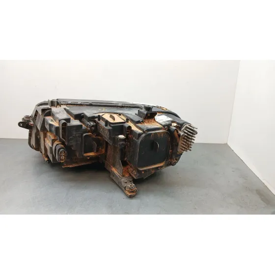 Faro Derecho para Volkswagen Tiguan (Ad1, Ax1)