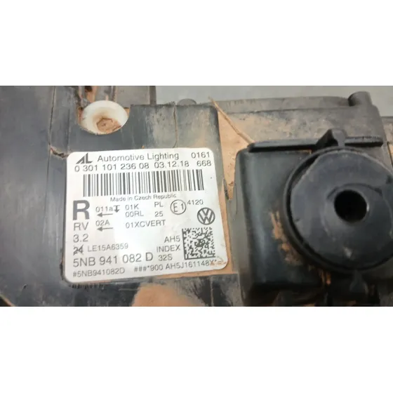 Faro Derecho para Volkswagen Tiguan (Ad1, Ax1)