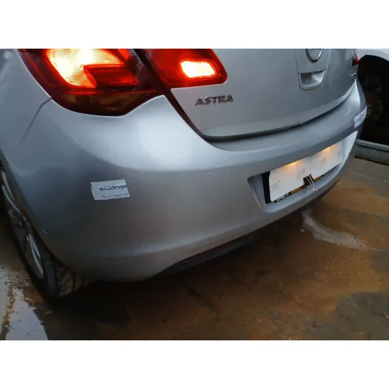 Paragolpes Trasero para Opel Astra J (P10)