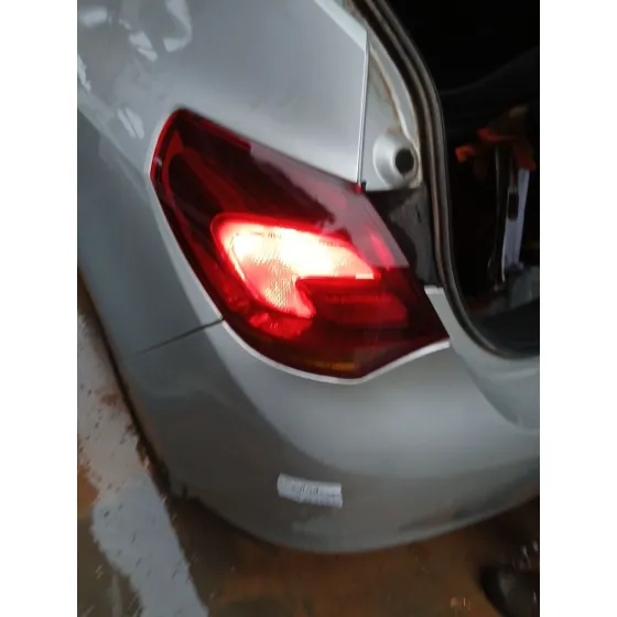 Piloto Trasero Izquierdo para Opel Astra J (P10)