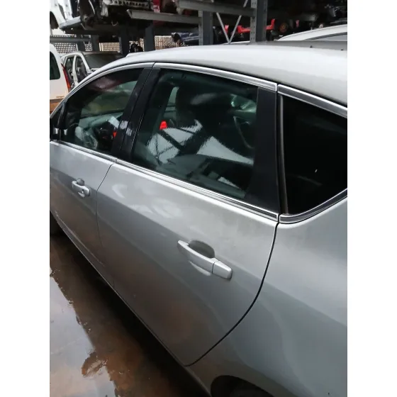 Puerta Trasera Izquierda para Opel Astra J (P10)