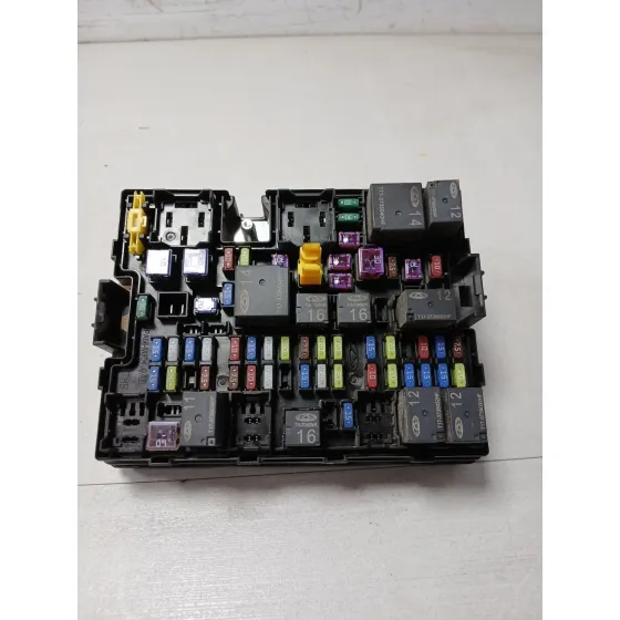 Caja Reles / Fusibles para Omoda 5