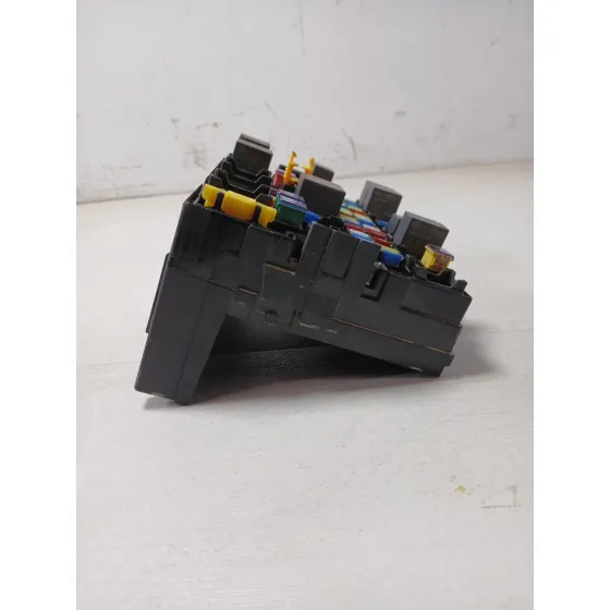 Caja Reles / Fusibles para Omoda 5