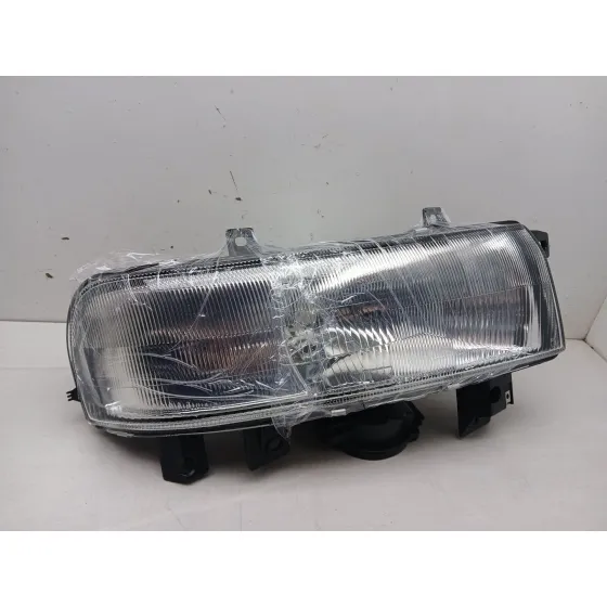 Faro Derecho para Renault Master Bus