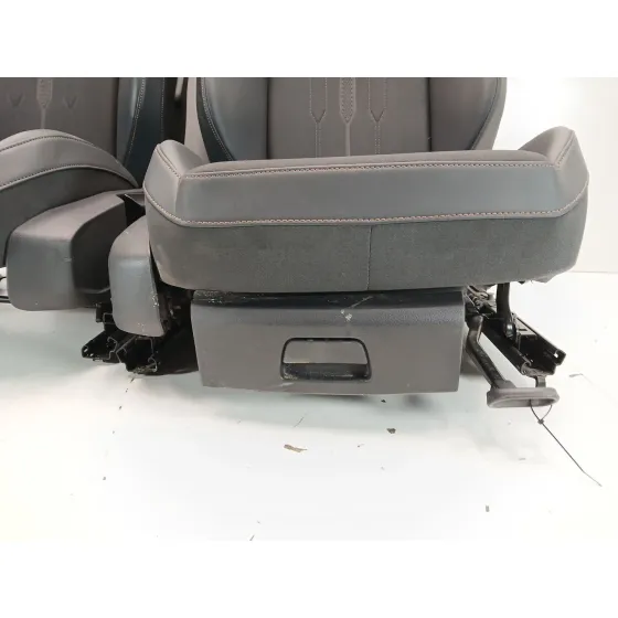 Juego Asientos Completo para Cupra Formentor (Km7)