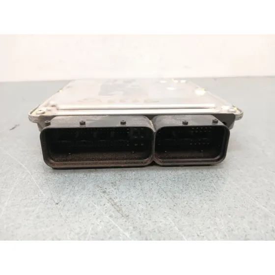 Centralita Motor Uce para Audi A3 (8P1)