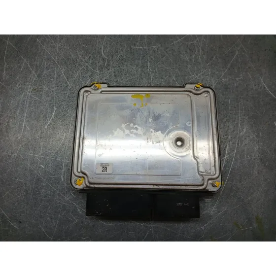 Centralita Motor Uce para Audi A3 (8P1)