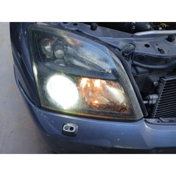 Faro Derecho para Opel Vectra C Gts (Z02)