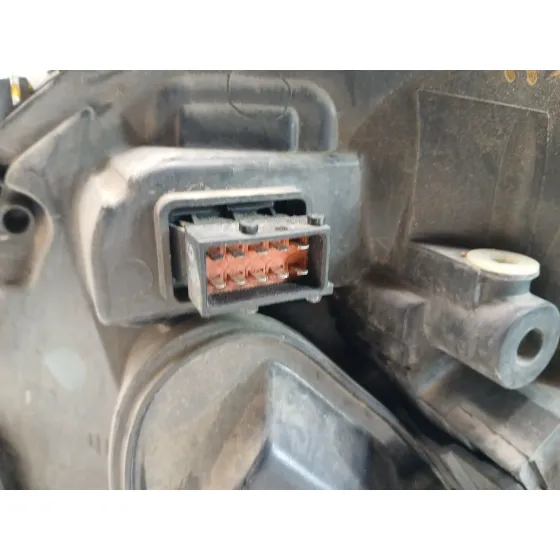 Faro Derecho para Opel Vectra C Gts (Z02)