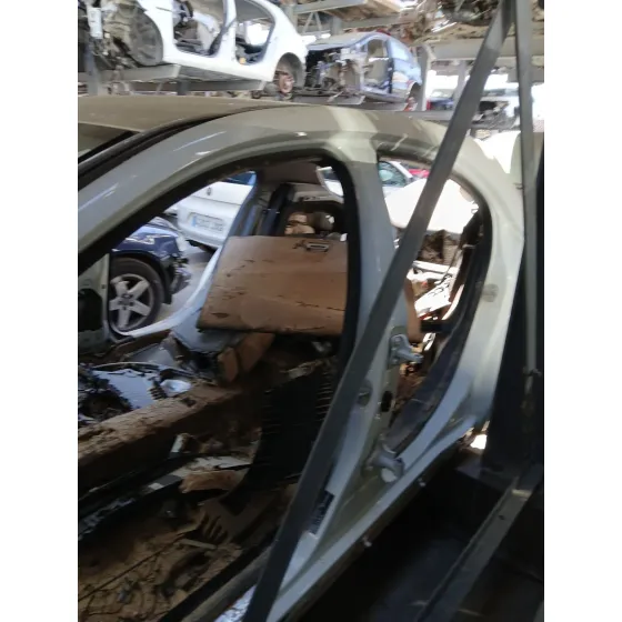 Carroceria para Mercedes-Benz Clase A (W176)