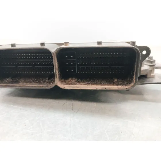 Centralita Motor Uce para Kia Carens Iv
