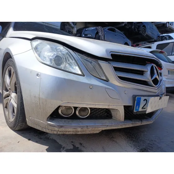 Paragolpes Delantero para Mercedes-Benz Clase E Descapotable (A207)