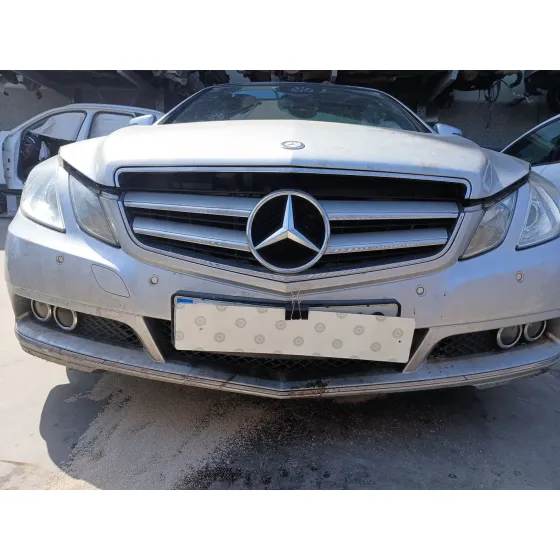 Paragolpes Delantero para Mercedes-Benz Clase E Descapotable (A207)