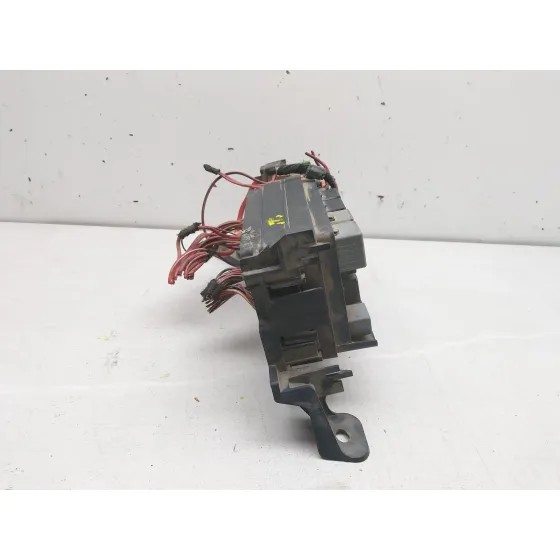 Caja Reles / Fusibles para Mercedes-Benz Clase M (W164)