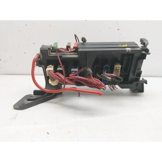 Caja Reles / Fusibles para Mercedes-Benz Clase M (W164)