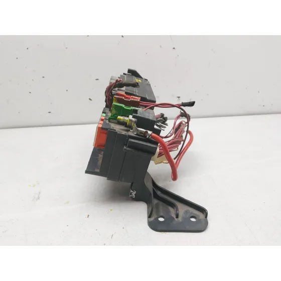 Caja Reles / Fusibles para Mercedes-Benz Clase M (W164)