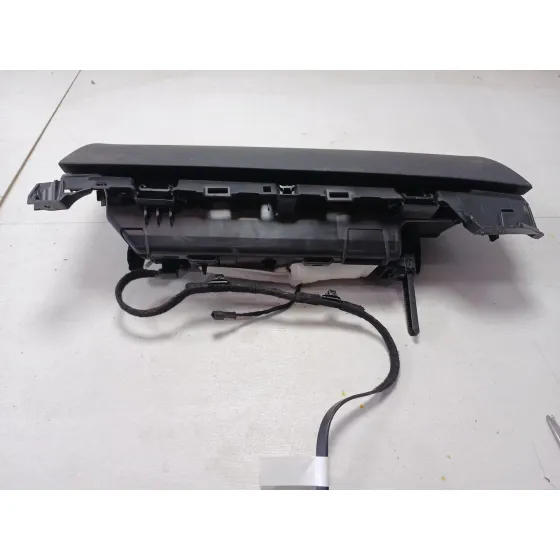 Guantera para Tesla Model 3