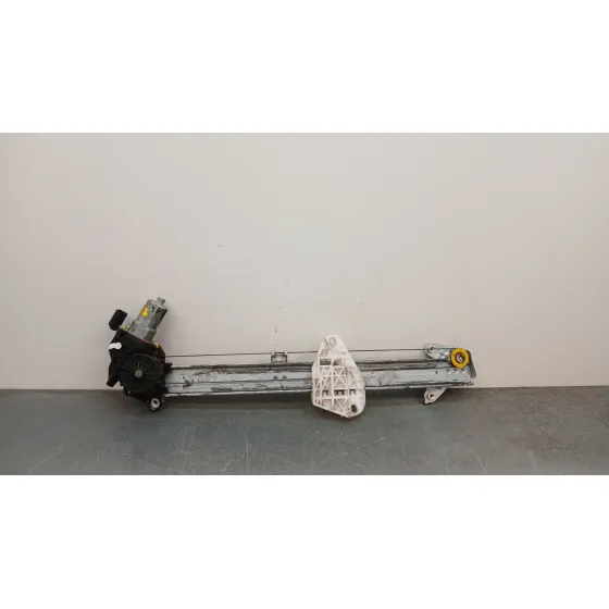 Elevalunas Delantero Izquierdo para Honda Hr-V (Ru)