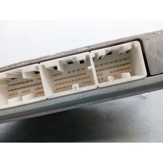 Centralita Motor Uce para Toyota Avensis Sedan (_T25_)