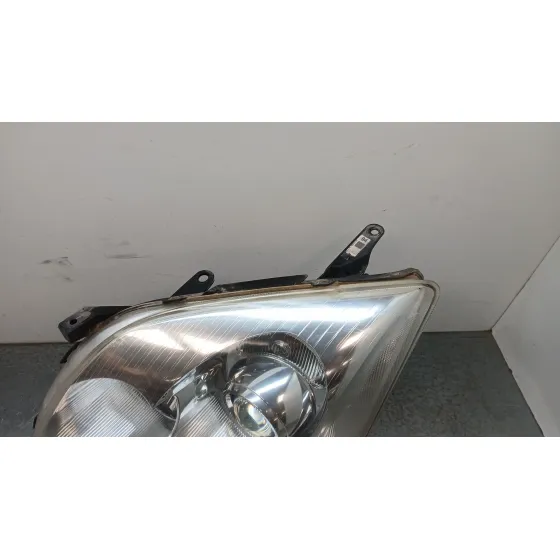 Faro Izquierdo para Toyota Avensis Sedan (_T25_)