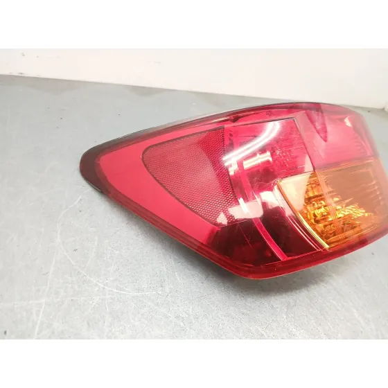 Piloto Trasero Izquierdo para Lexus Is Ii (_E2_)